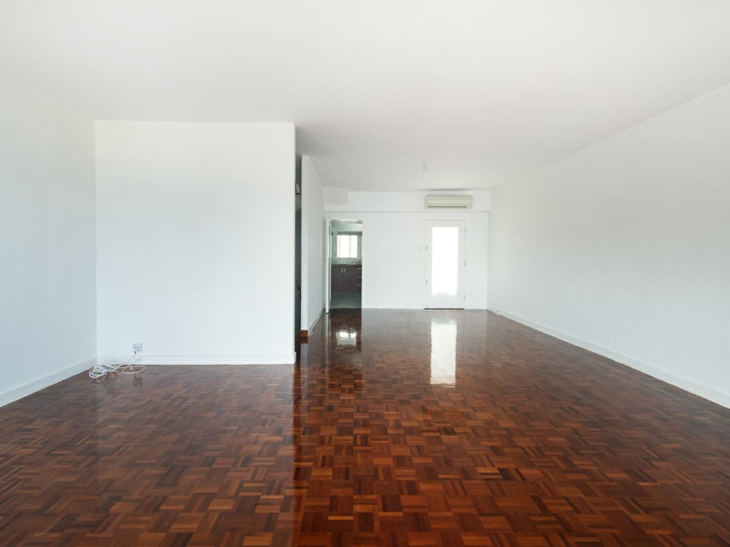 https://img.propertyraptor.com/cdn-cgi/imagedelivery/KD5bF_AFL0JDTbKLWF7z9g/ap8/ap8_001/hornet/prp/img/794ff4584a4184702489d77c7cfb501a.jpg/public