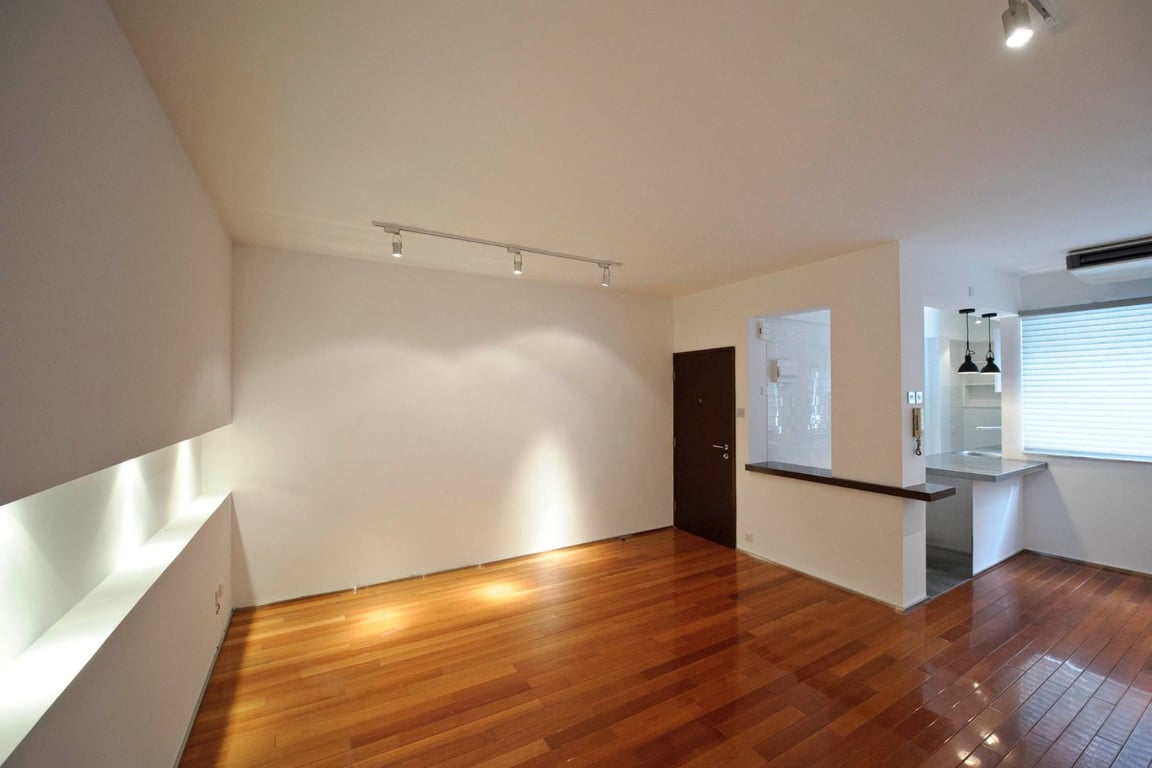 https://img.propertyraptor.com/cdn-cgi/imagedelivery/KD5bF_AFL0JDTbKLWF7z9g/ap8/ap8_001/hornet/prp/img/798c7b7b6613315151a448cb649344bd-wtm.jpg/public