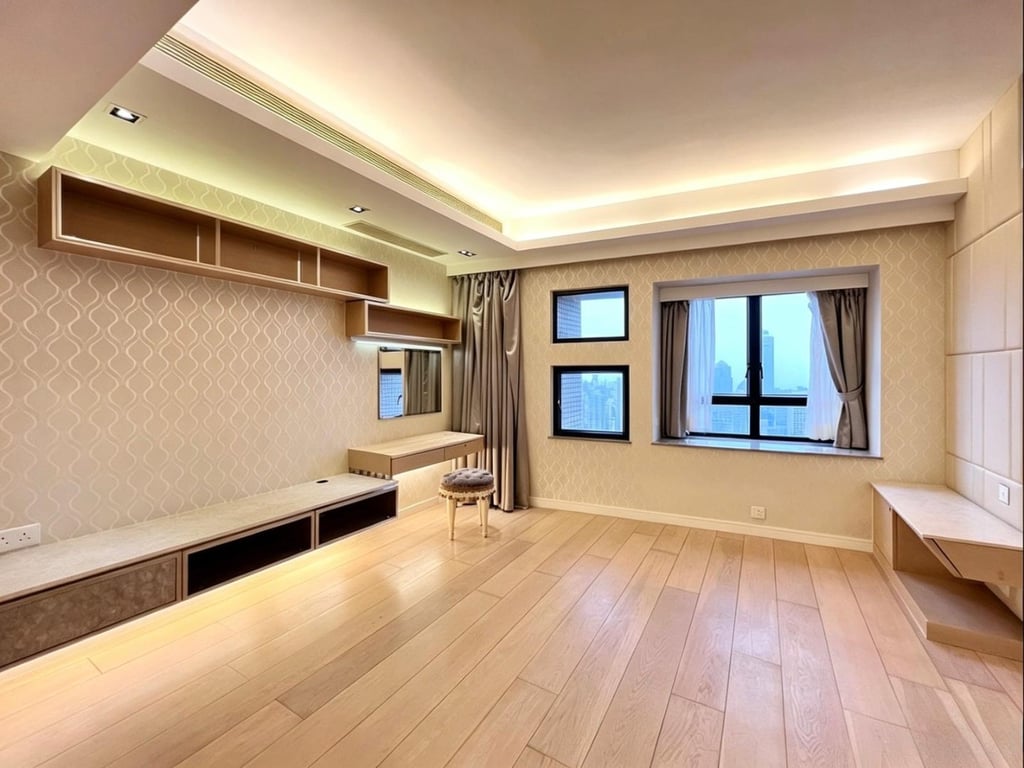 https://img.propertyraptor.com/cdn-cgi/imagedelivery/KD5bF_AFL0JDTbKLWF7z9g/ap8/ap8_001/hornet/prp/img/79a9e4cf8aee68be44d443114f0d2ee1-wtm.jpg/public