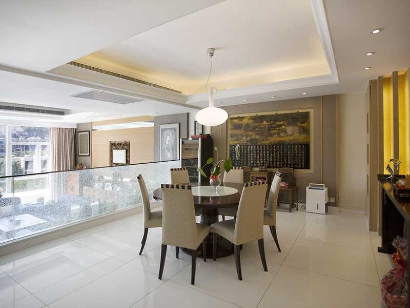 https://img.propertyraptor.com/cdn-cgi/imagedelivery/KD5bF_AFL0JDTbKLWF7z9g/ap8/ap8_001/hornet/prp/img/79c4f58fb4c6fbf46805837d600e569a.jpg/public