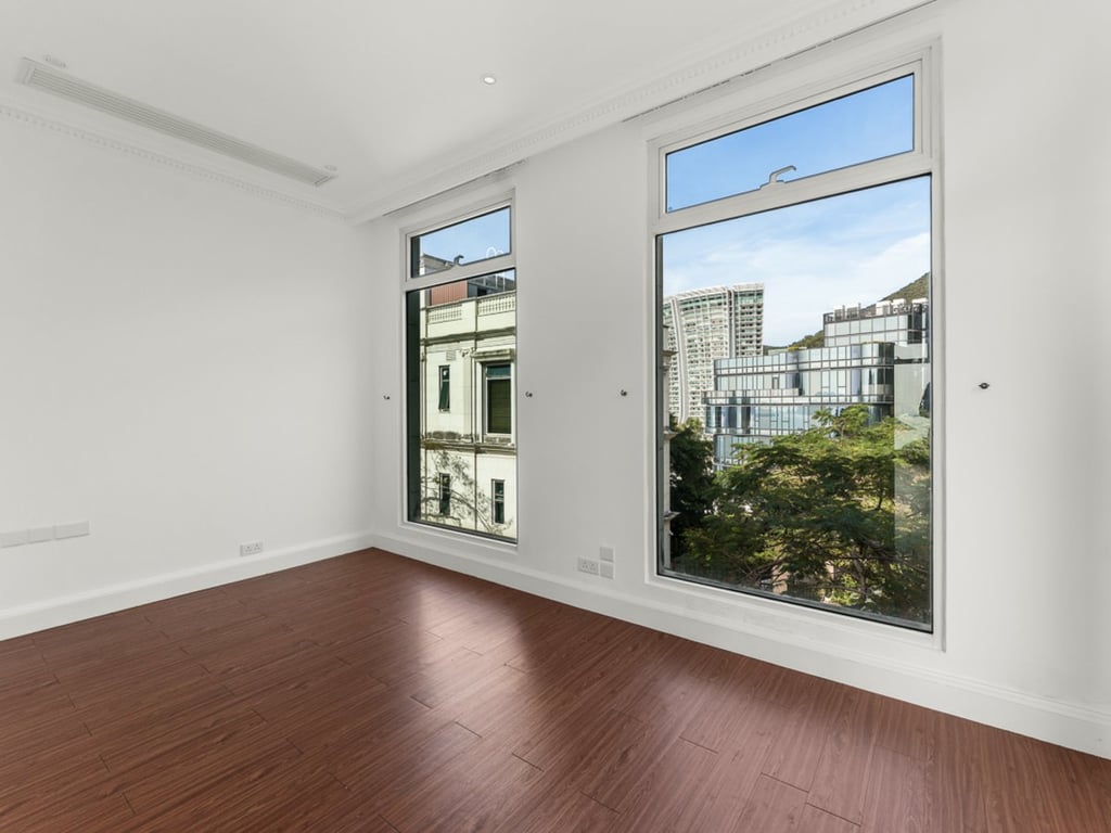 https://img.propertyraptor.com/cdn-cgi/imagedelivery/KD5bF_AFL0JDTbKLWF7z9g/ap8/ap8_001/hornet/prp/img/79f0bbf10b439c3d0c0c797f871cdbbb-wtm.jpg/public