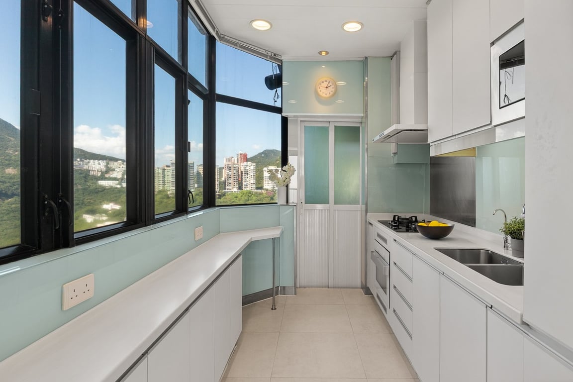 https://img.propertyraptor.com/cdn-cgi/imagedelivery/KD5bF_AFL0JDTbKLWF7z9g/ap8/ap8_001/hornet/prp/img/7a089244c75208d4fb390421892b957b-wtm.jpg/public