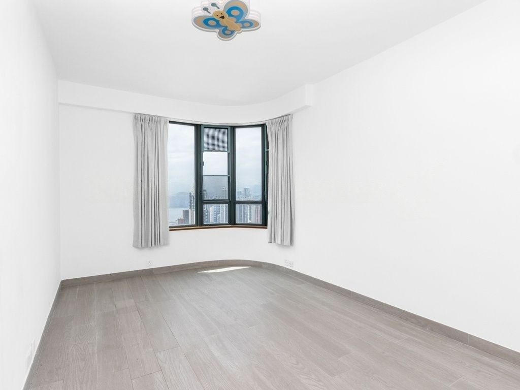 https://img.propertyraptor.com/cdn-cgi/imagedelivery/KD5bF_AFL0JDTbKLWF7z9g/ap8/ap8_001/hornet/prp/img/7a12729215acafb896cdffe78dbeb91c-wtm.jpg/public