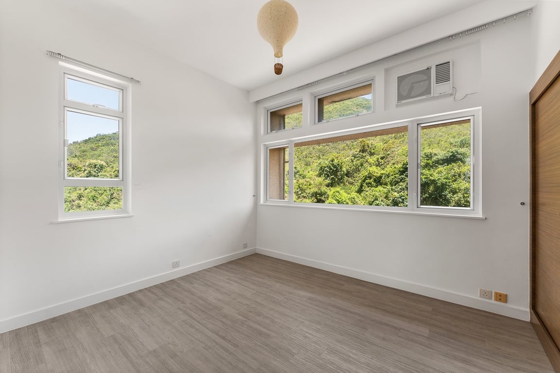 https://img.propertyraptor.com/cdn-cgi/imagedelivery/KD5bF_AFL0JDTbKLWF7z9g/ap8/ap8_001/hornet/prp/img/7af79d4d259ceaef3d14161ee4599981-wtm.jpg/public