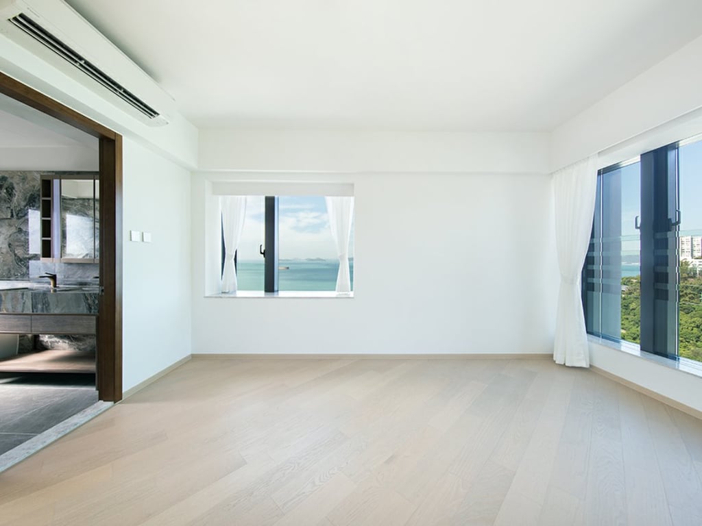 https://img.propertyraptor.com/cdn-cgi/imagedelivery/KD5bF_AFL0JDTbKLWF7z9g/ap8/ap8_001/hornet/prp/img/7b5351e233965b0c0169d3d7b7e5e668.jpg/public