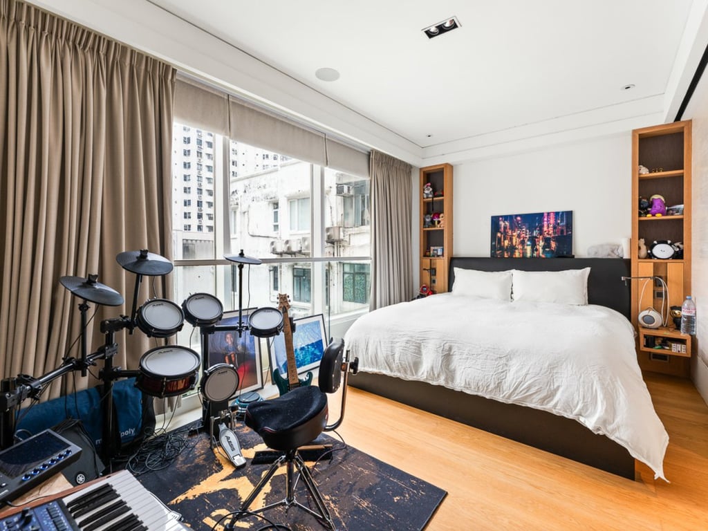 https://img.propertyraptor.com/cdn-cgi/imagedelivery/KD5bF_AFL0JDTbKLWF7z9g/ap8/ap8_001/hornet/prp/img/7bdf741d8a43fb3f50980e5ae8e3b328-wtm.jpg/public