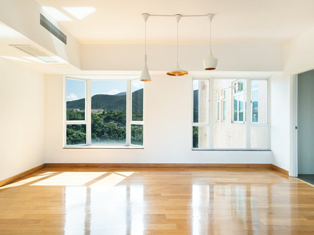 https://img.propertyraptor.com/cdn-cgi/imagedelivery/KD5bF_AFL0JDTbKLWF7z9g/ap8/ap8_001/hornet/prp/img/7be10ec8ce507ef75d262a82c519d2dd.jpg/public