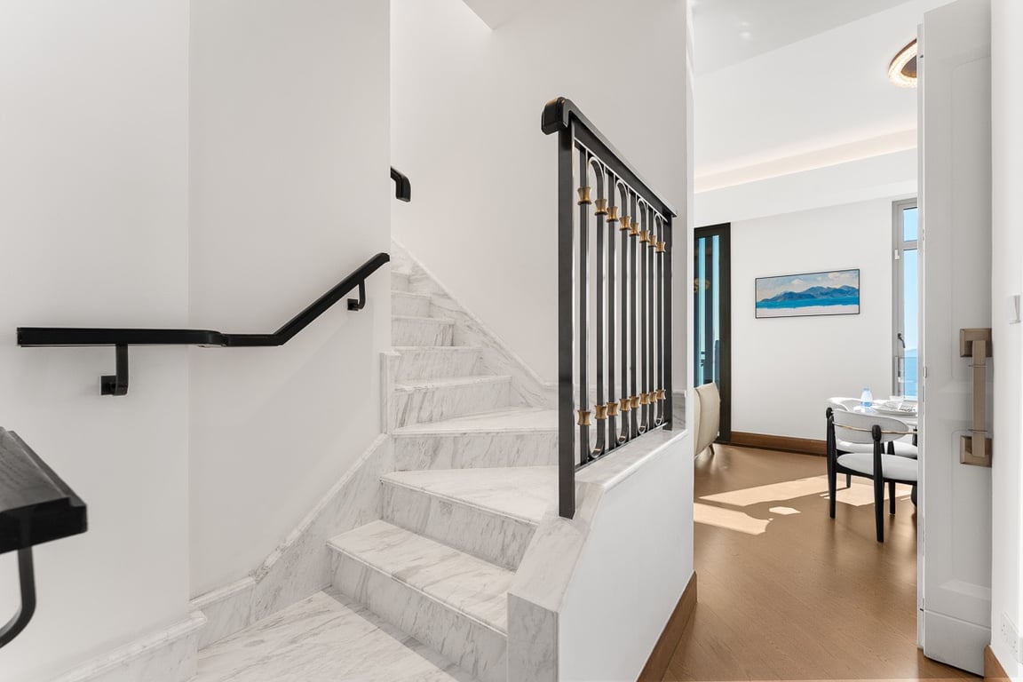https://img.propertyraptor.com/cdn-cgi/imagedelivery/KD5bF_AFL0JDTbKLWF7z9g/ap8/ap8_001/hornet/prp/img/7c0662a5ce628b16b920739f2af79f7e-wtm.jpg/public