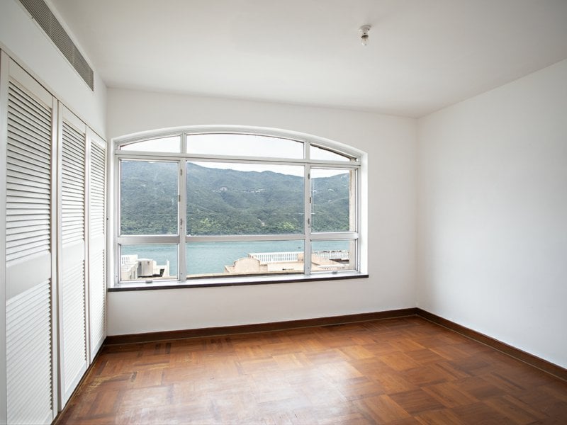 https://img.propertyraptor.com/cdn-cgi/imagedelivery/KD5bF_AFL0JDTbKLWF7z9g/ap8/ap8_001/hornet/prp/img/7c1f93d6a298757445c85305869ed89a.jpg/public