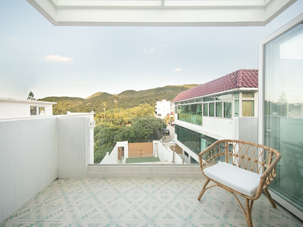https://img.propertyraptor.com/cdn-cgi/imagedelivery/KD5bF_AFL0JDTbKLWF7z9g/ap8/ap8_001/hornet/prp/img/7c4d346608125cac28c0d5f98119628e.jpg/public