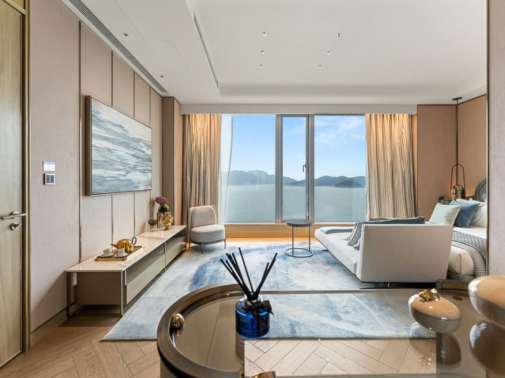 https://img.propertyraptor.com/cdn-cgi/imagedelivery/KD5bF_AFL0JDTbKLWF7z9g/ap8/ap8_001/hornet/prp/img/7c6028c542878f02ea6c5fa0c8a64913.jpg/public