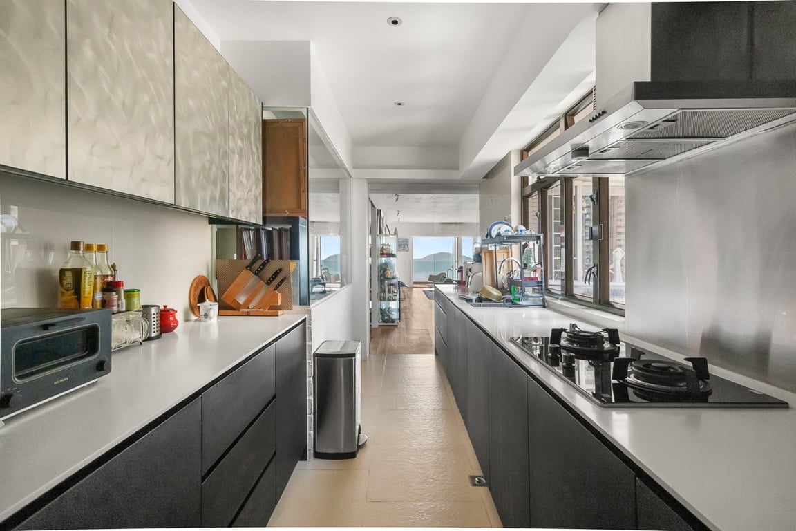 https://img.propertyraptor.com/cdn-cgi/imagedelivery/KD5bF_AFL0JDTbKLWF7z9g/ap8/ap8_001/hornet/prp/img/7c64c88d01ea6785772ff171cdfc922e-wtm.jpg/public