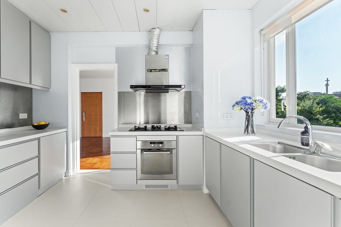 https://img.propertyraptor.com/cdn-cgi/imagedelivery/KD5bF_AFL0JDTbKLWF7z9g/ap8/ap8_001/hornet/prp/img/7c6531dfdf25fd0a0f02e59d14103425-wtm.jpg/public