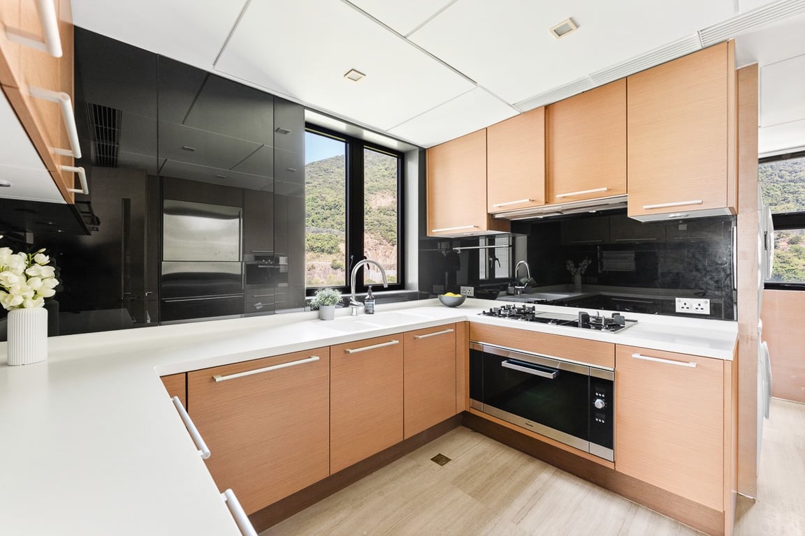 https://img.propertyraptor.com/cdn-cgi/imagedelivery/KD5bF_AFL0JDTbKLWF7z9g/ap8/ap8_001/hornet/prp/img/7c9b31c89c60ecc017dbeb1100eef76c-wtm.jpg/public