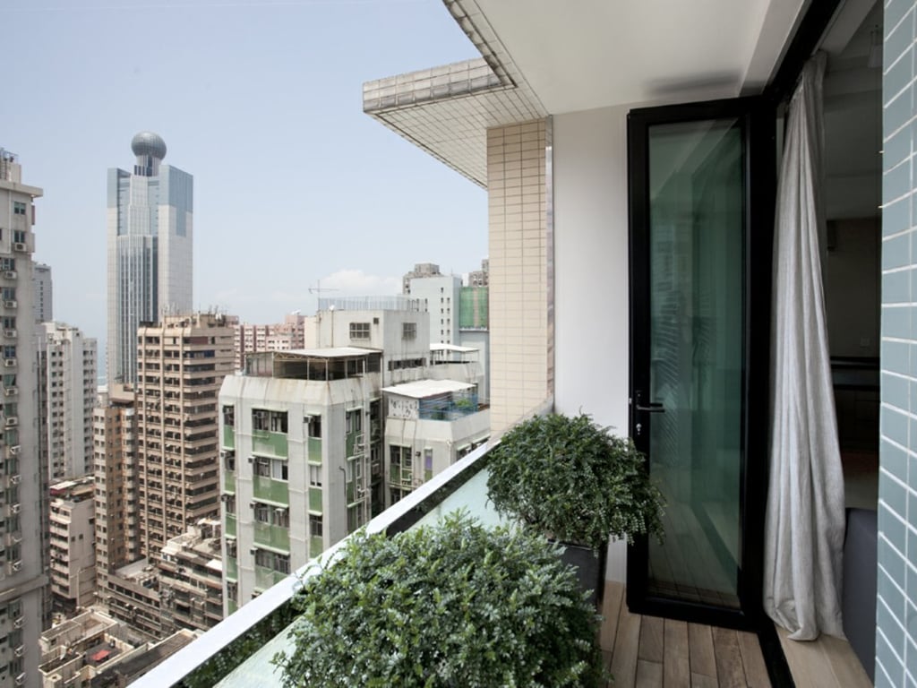 https://img.propertyraptor.com/cdn-cgi/imagedelivery/KD5bF_AFL0JDTbKLWF7z9g/ap8/ap8_001/hornet/prp/img/7c9bc511066bde6958886699afd4b58b.jpg/public