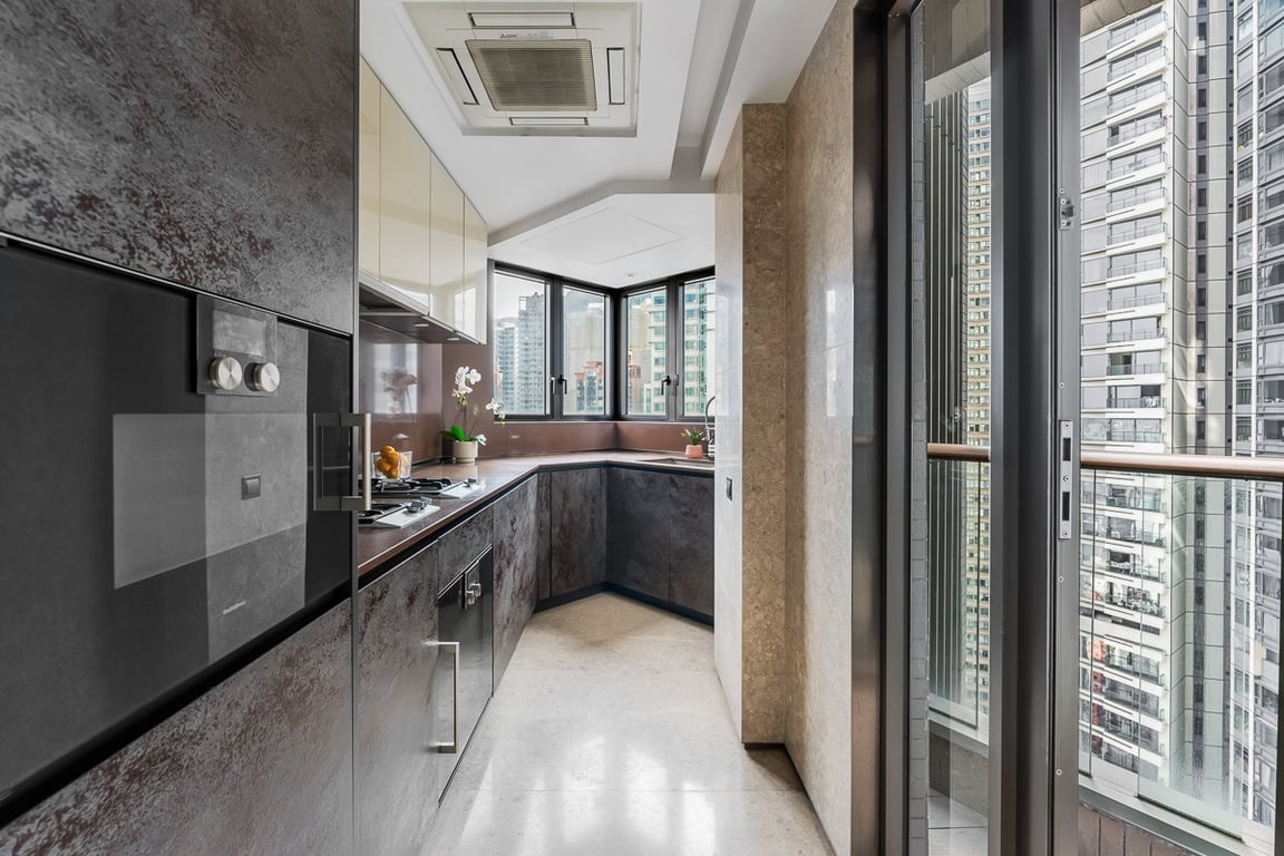 https://img.propertyraptor.com/cdn-cgi/imagedelivery/KD5bF_AFL0JDTbKLWF7z9g/ap8/ap8_001/hornet/prp/img/7cc81f4e0405843b0b1a37f719743d5c-wtm.jpg/public