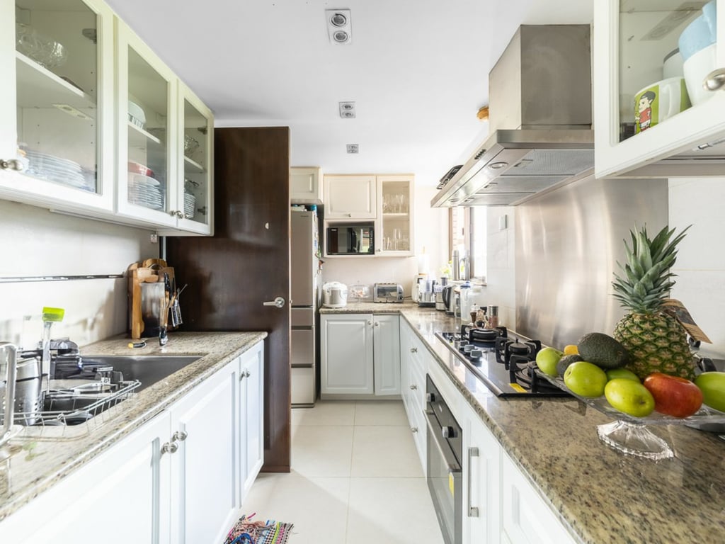 https://img.propertyraptor.com/cdn-cgi/imagedelivery/KD5bF_AFL0JDTbKLWF7z9g/ap8/ap8_001/hornet/prp/img/7ce04d3b438b9cd6c8e20ca91e2e7a71-wtm.jpg/public