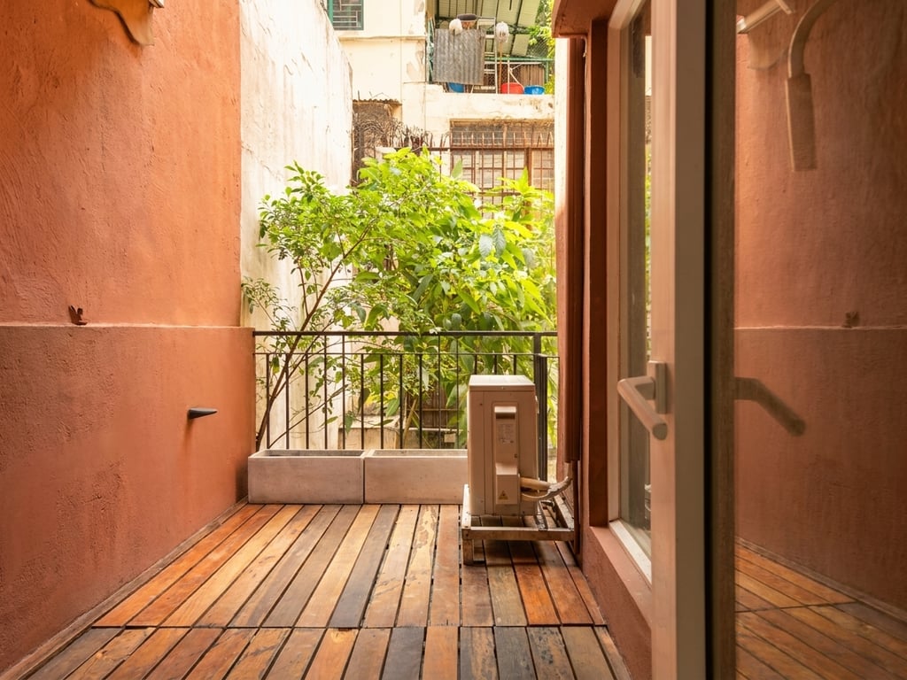 122 Hollywood Road