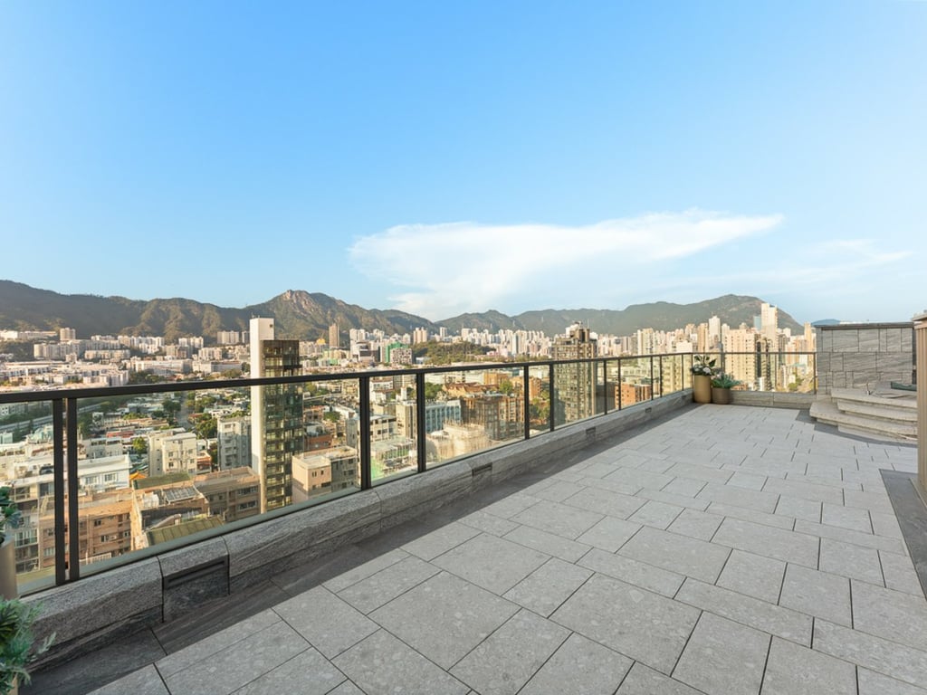 https://img.propertyraptor.com/cdn-cgi/imagedelivery/KD5bF_AFL0JDTbKLWF7z9g/ap8/ap8_001/hornet/prp/img/7d0738c0d7620be114ef519c8feedee1-wtm.jpg/public