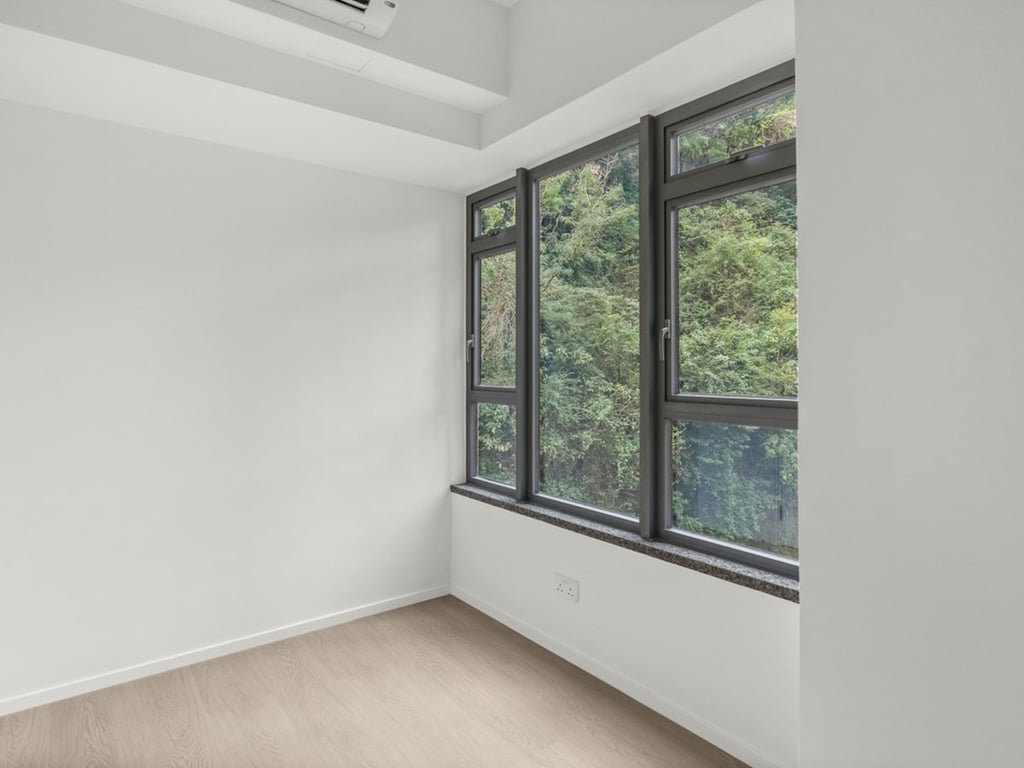 https://img.propertyraptor.com/cdn-cgi/imagedelivery/KD5bF_AFL0JDTbKLWF7z9g/ap8/ap8_001/hornet/prp/img/7d36bb6f27e0f7d885a3b1cd4a1fde5d.jpg/public