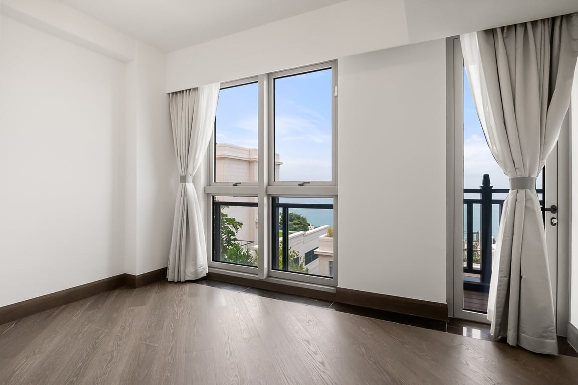https://img.propertyraptor.com/cdn-cgi/imagedelivery/KD5bF_AFL0JDTbKLWF7z9g/ap8/ap8_001/hornet/prp/img/7d40fdcf6b5748216f6044a7bc73090d-wtm.jpg/public