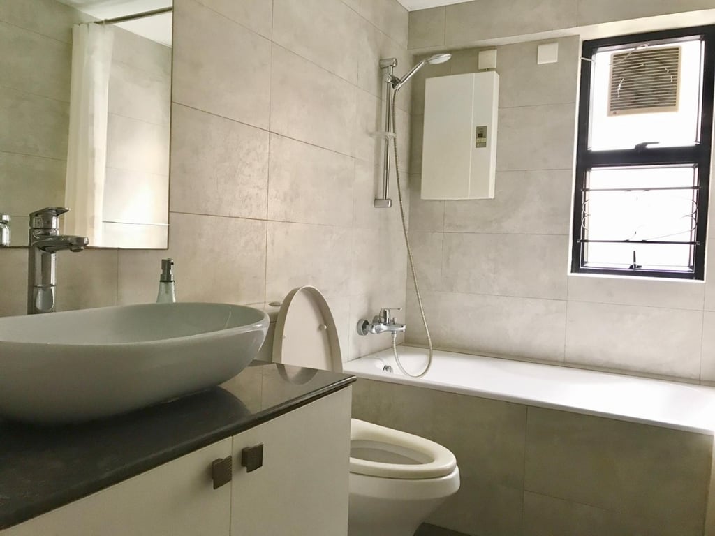 https://img.propertyraptor.com/cdn-cgi/imagedelivery/KD5bF_AFL0JDTbKLWF7z9g/ap8/ap8_001/hornet/prp/img/7d4aa8ace96dc688b351f1010d92dfec-wtm.jpg/public