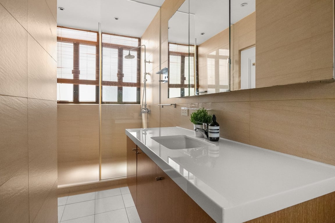 https://img.propertyraptor.com/cdn-cgi/imagedelivery/KD5bF_AFL0JDTbKLWF7z9g/ap8/ap8_001/hornet/prp/img/7d8076c03456e12200c34b0037be2fef-wtm.jpg/public