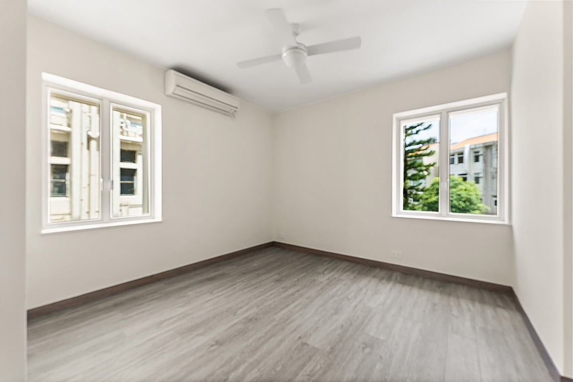https://img.propertyraptor.com/cdn-cgi/imagedelivery/KD5bF_AFL0JDTbKLWF7z9g/ap8/ap8_001/hornet/prp/img/7ddefe876e63b7dc957bded7f9c77ad0-wtm.jpg/public