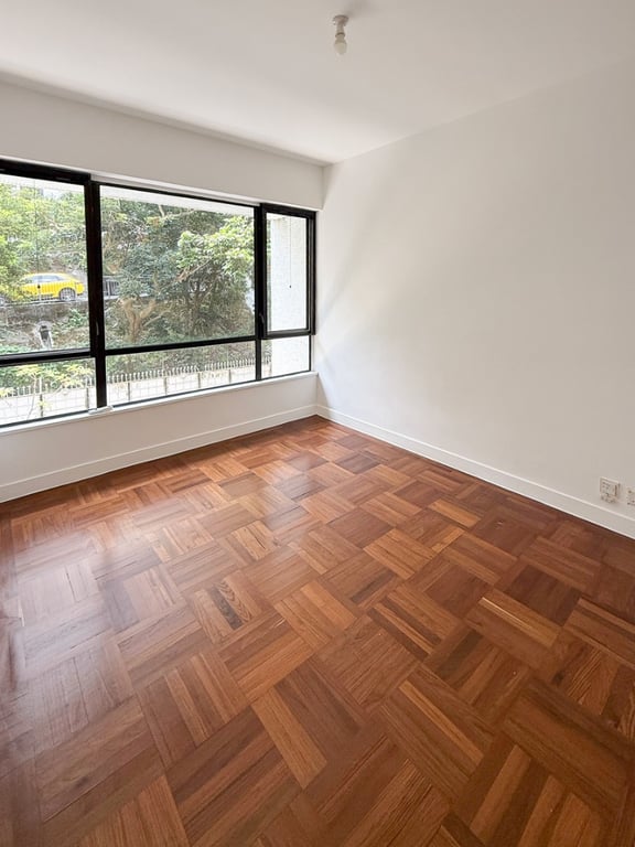 https://img.propertyraptor.com/cdn-cgi/imagedelivery/KD5bF_AFL0JDTbKLWF7z9g/ap8/ap8_001/hornet/prp/img/7e34bc294b6e36eb74994636fa0aa00d-wtm.jpg/public
