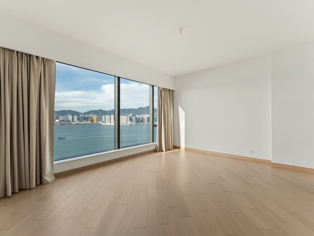 https://img.propertyraptor.com/cdn-cgi/imagedelivery/KD5bF_AFL0JDTbKLWF7z9g/ap8/ap8_001/hornet/prp/img/7e35f2df94589bc39b4426adfa065314-wtm.jpg/public