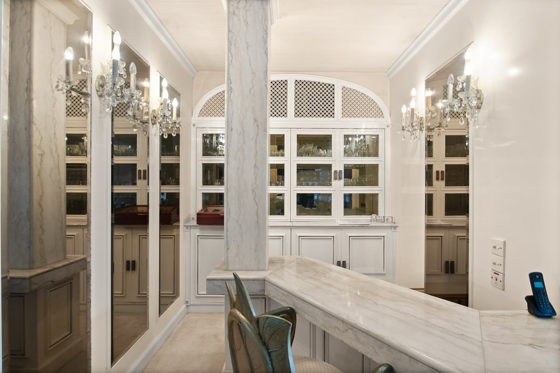 https://img.propertyraptor.com/cdn-cgi/imagedelivery/KD5bF_AFL0JDTbKLWF7z9g/ap8/ap8_001/hornet/prp/img/7e4cc92b61d26dfcb0a83589eb8329a1-wtm.jpg/public