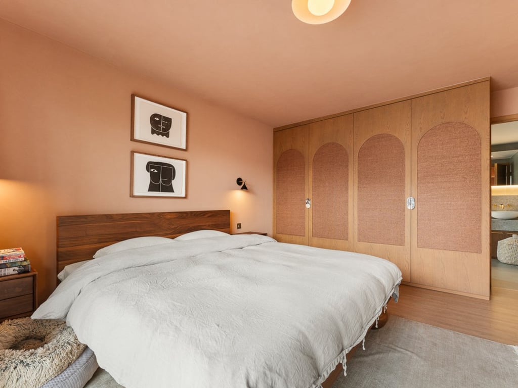 https://img.propertyraptor.com/cdn-cgi/imagedelivery/KD5bF_AFL0JDTbKLWF7z9g/ap8/ap8_001/hornet/prp/img/7e62cf61e50c79a940a25f8af9911a4d.jpg/public