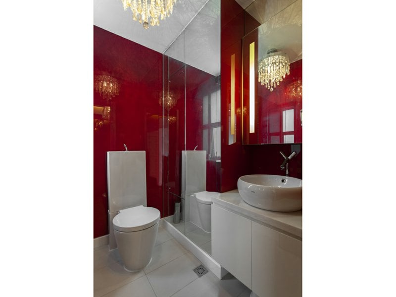 https://img.propertyraptor.com/cdn-cgi/imagedelivery/KD5bF_AFL0JDTbKLWF7z9g/ap8/ap8_001/hornet/prp/img/7ec5095856a9a766bcef0144656631ac.jpg/public