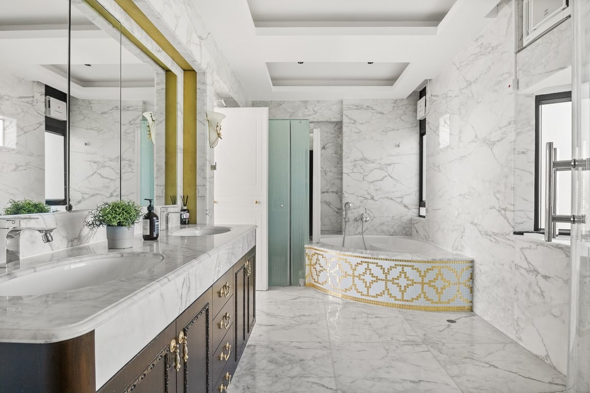 https://img.propertyraptor.com/cdn-cgi/imagedelivery/KD5bF_AFL0JDTbKLWF7z9g/ap8/ap8_001/hornet/prp/img/7ef4dd30b70e9d7c057916a2dd05656c-wtm.jpg/public