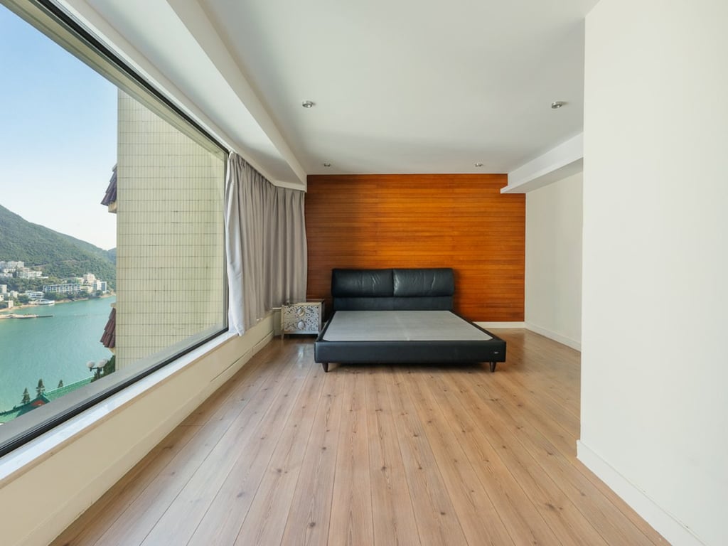 https://img.propertyraptor.com/cdn-cgi/imagedelivery/KD5bF_AFL0JDTbKLWF7z9g/ap8/ap8_001/hornet/prp/img/7f97ea25b1184fd5db80b8870db99637.jpg/public
