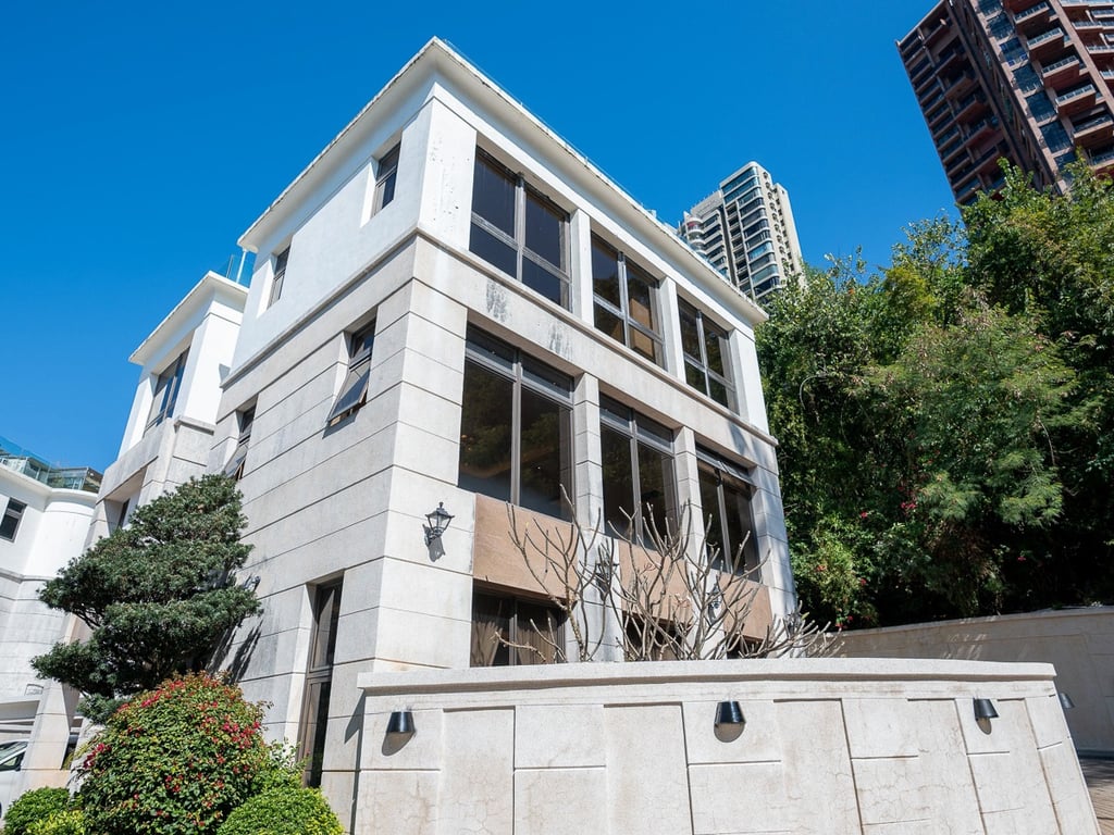 https://img.propertyraptor.com/cdn-cgi/imagedelivery/KD5bF_AFL0JDTbKLWF7z9g/ap8/ap8_001/hornet/prp/img/7fa1758888d1ed61382aaa224f4842c6-wtm.jpg/public