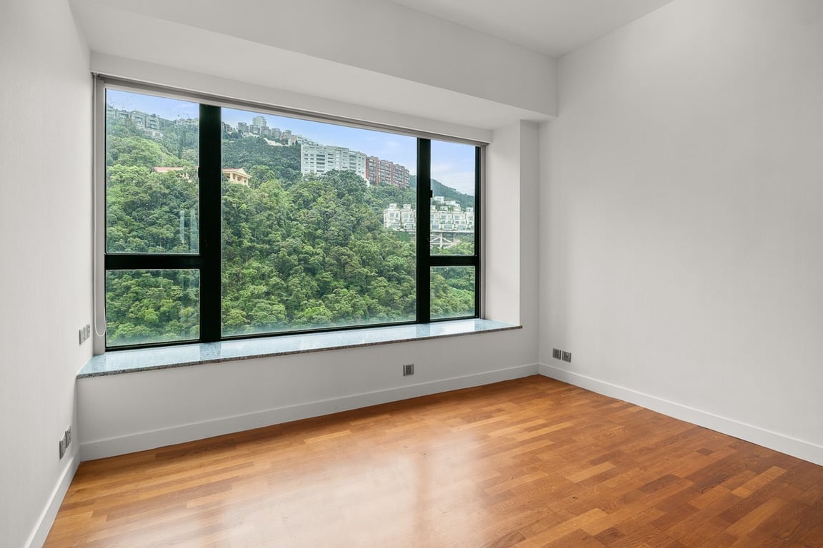 https://img.propertyraptor.com/cdn-cgi/imagedelivery/KD5bF_AFL0JDTbKLWF7z9g/ap8/ap8_001/hornet/prp/img/7fc700e66436d62e8199186fe0d43b08-wtm.jpg/public