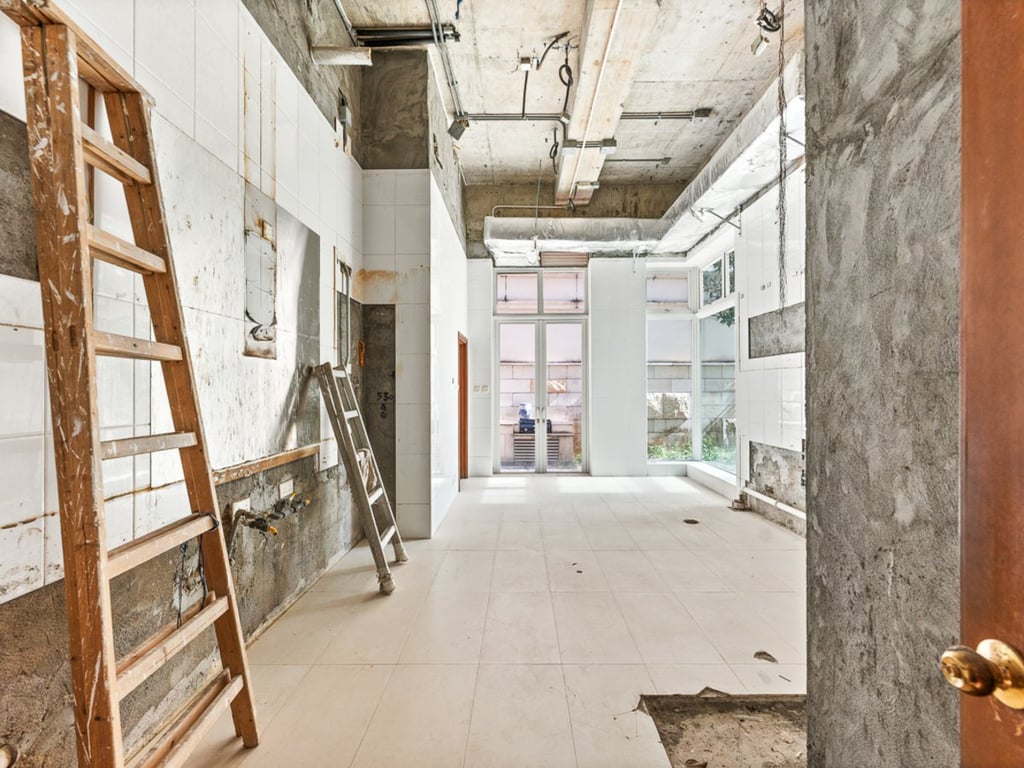 https://img.propertyraptor.com/cdn-cgi/imagedelivery/KD5bF_AFL0JDTbKLWF7z9g/ap8/ap8_001/hornet/prp/img/8019ddaa9bd6c464f840ffbc4166fd9f.jpg/public
