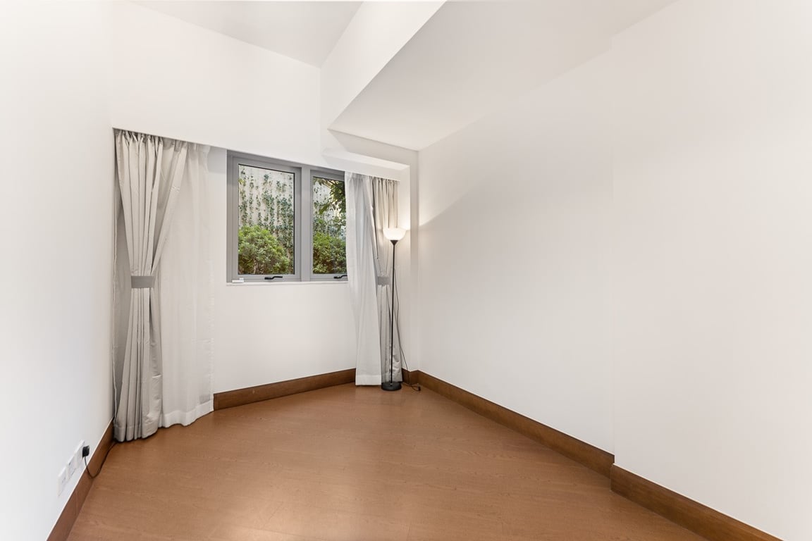 https://img.propertyraptor.com/cdn-cgi/imagedelivery/KD5bF_AFL0JDTbKLWF7z9g/ap8/ap8_001/hornet/prp/img/8027b679274291969daee800c1a96225-wtm.jpg/public