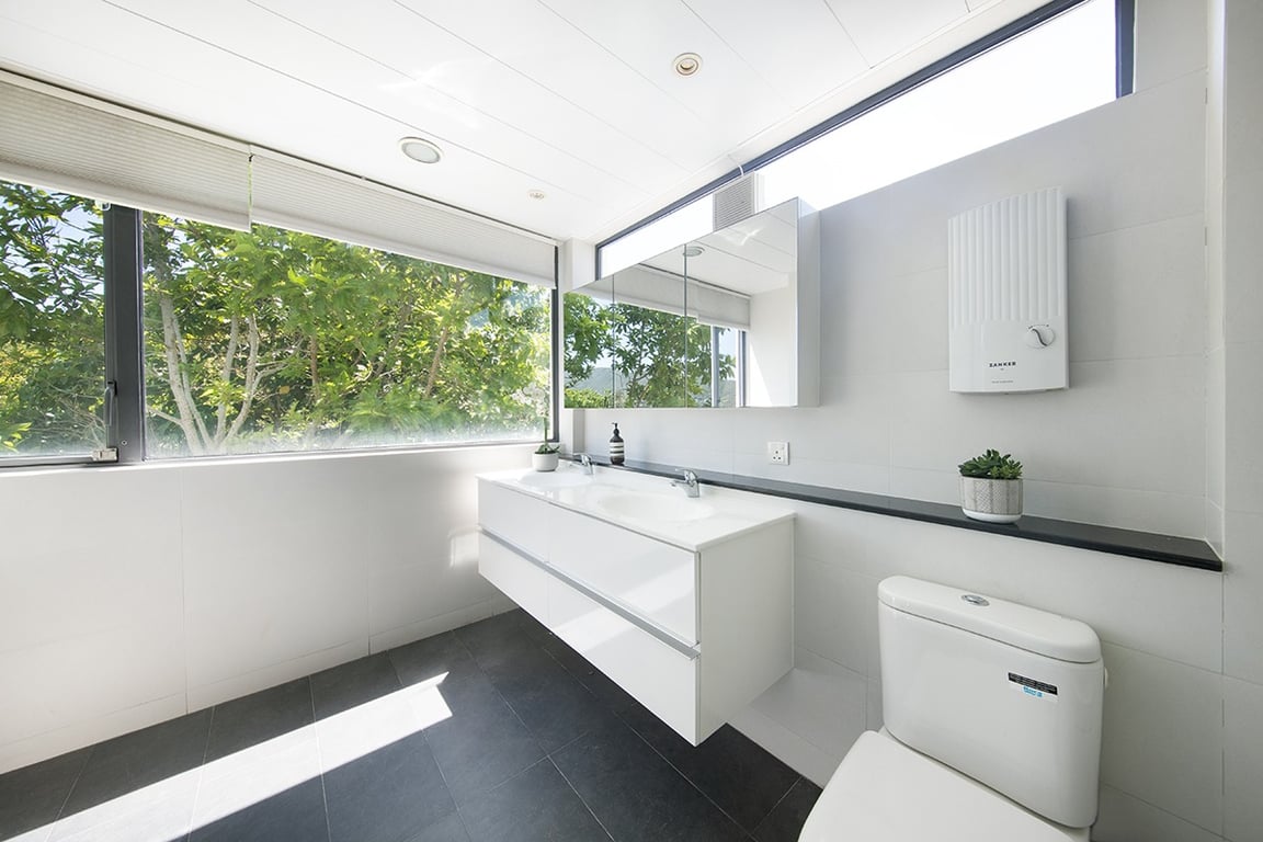 https://img.propertyraptor.com/cdn-cgi/imagedelivery/KD5bF_AFL0JDTbKLWF7z9g/ap8/ap8_001/hornet/prp/img/8036a497fcda45d00486d0cc16fc9a88-wtm.jpg/public