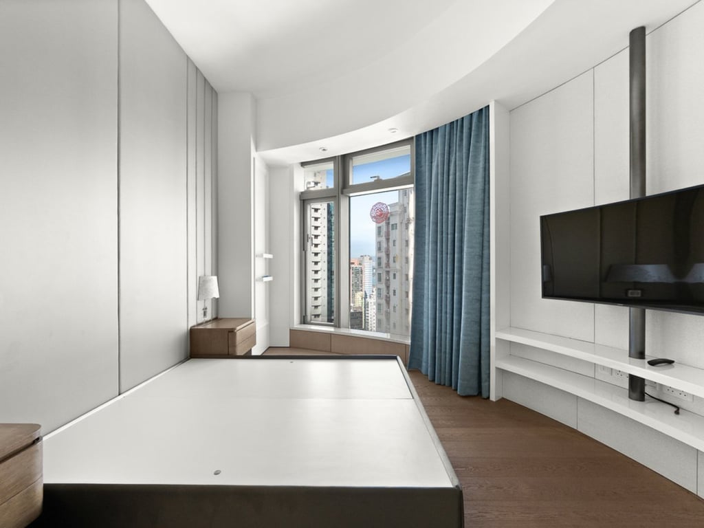 https://img.propertyraptor.com/cdn-cgi/imagedelivery/KD5bF_AFL0JDTbKLWF7z9g/ap8/ap8_001/hornet/prp/img/803de8512ab6f97394acc32b7fe91708-wtm.jpg/public