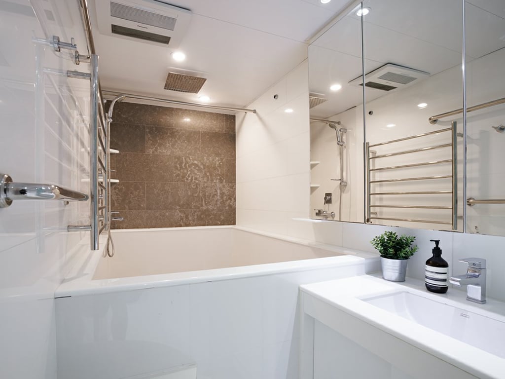 https://img.propertyraptor.com/cdn-cgi/imagedelivery/KD5bF_AFL0JDTbKLWF7z9g/ap8/ap8_001/hornet/prp/img/80955162484aa7566813904db5e5b8ef.jpg/public