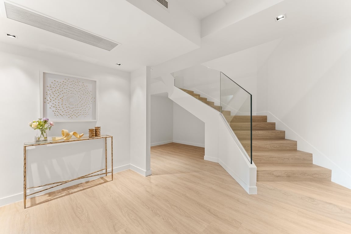 https://img.propertyraptor.com/cdn-cgi/imagedelivery/KD5bF_AFL0JDTbKLWF7z9g/ap8/ap8_001/hornet/prp/img/80d211cc9704728deba09fd27c234ae1-wtm.jpg/public