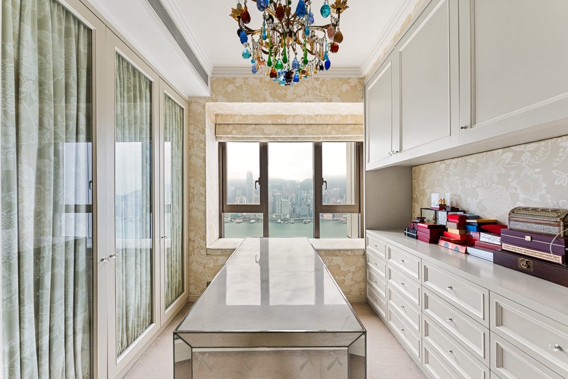 https://img.propertyraptor.com/cdn-cgi/imagedelivery/KD5bF_AFL0JDTbKLWF7z9g/ap8/ap8_001/hornet/prp/img/8135bc7356dca79c9d5dcb91b6a9790c-wtm.jpg/public