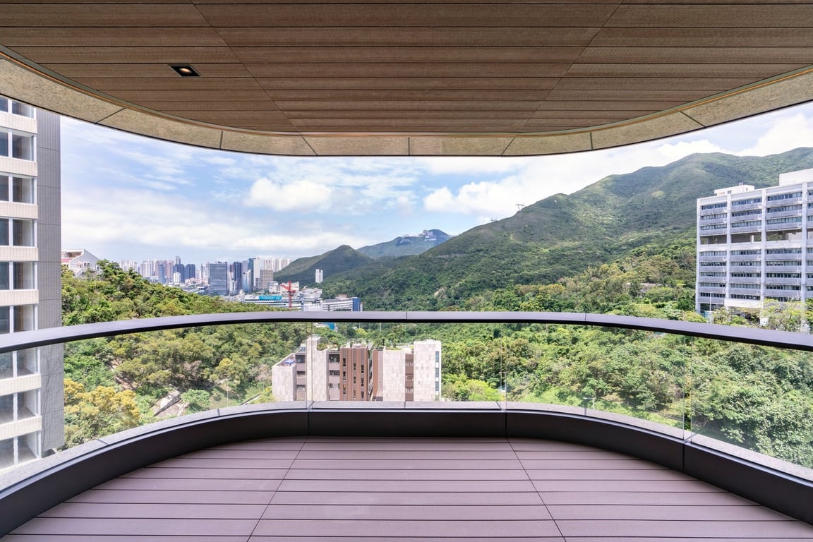 8 Deep Water Bay Drive