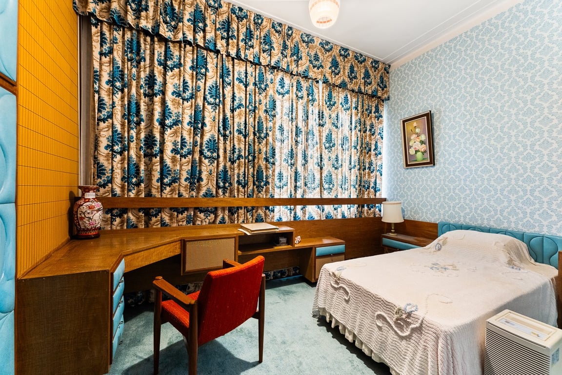 https://img.propertyraptor.com/cdn-cgi/imagedelivery/KD5bF_AFL0JDTbKLWF7z9g/ap8/ap8_001/hornet/prp/img/817d2f9acd9e2655e2667a296ba18fa3-wtm.jpg/public