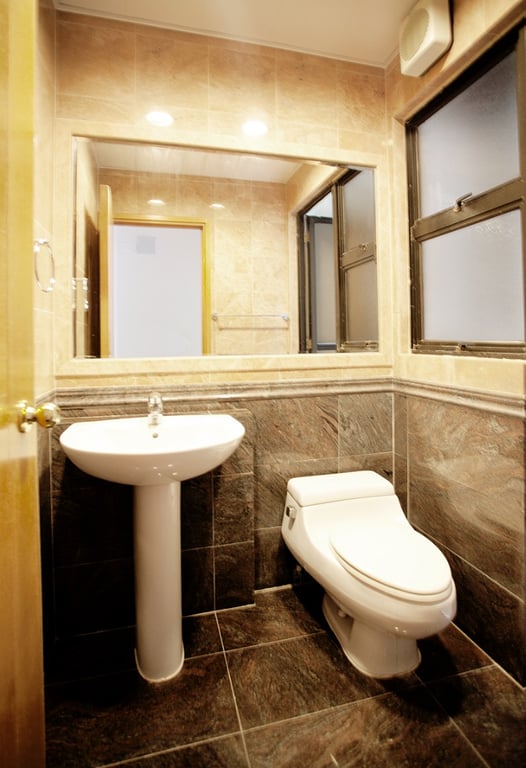 https://img.propertyraptor.com/cdn-cgi/imagedelivery/KD5bF_AFL0JDTbKLWF7z9g/ap8/ap8_001/hornet/prp/img/818125bc21c6e07d18f8b026c182364b-wtm.jpg/public
