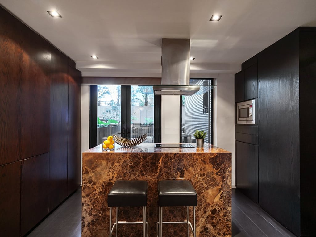https://img.propertyraptor.com/cdn-cgi/imagedelivery/KD5bF_AFL0JDTbKLWF7z9g/ap8/ap8_001/hornet/prp/img/81c5a2f313020eecc0307cec4467c61d.jpg/public