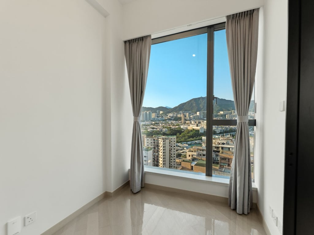 https://img.propertyraptor.com/cdn-cgi/imagedelivery/KD5bF_AFL0JDTbKLWF7z9g/ap8/ap8_001/hornet/prp/img/81e4142ae556abdaa31fd04dca0ca0d6-wtm.jpg/public