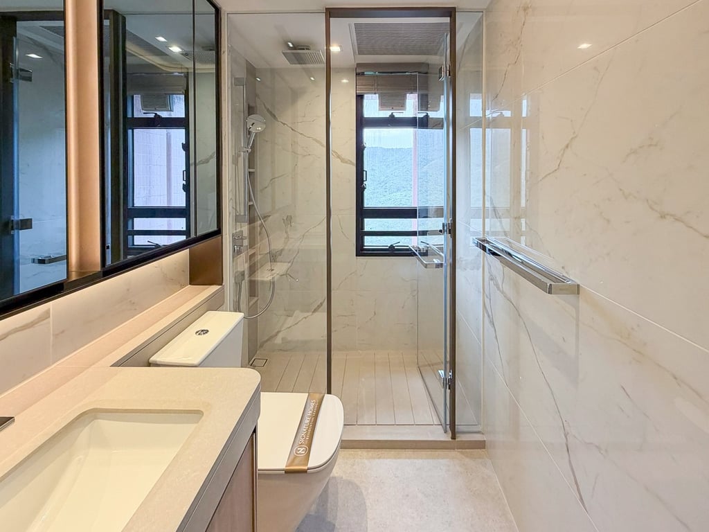 https://img.propertyraptor.com/cdn-cgi/imagedelivery/KD5bF_AFL0JDTbKLWF7z9g/ap8/ap8_001/hornet/prp/img/822917d757f2777e53d439a5bb59b8bb-wtm.jpg/public